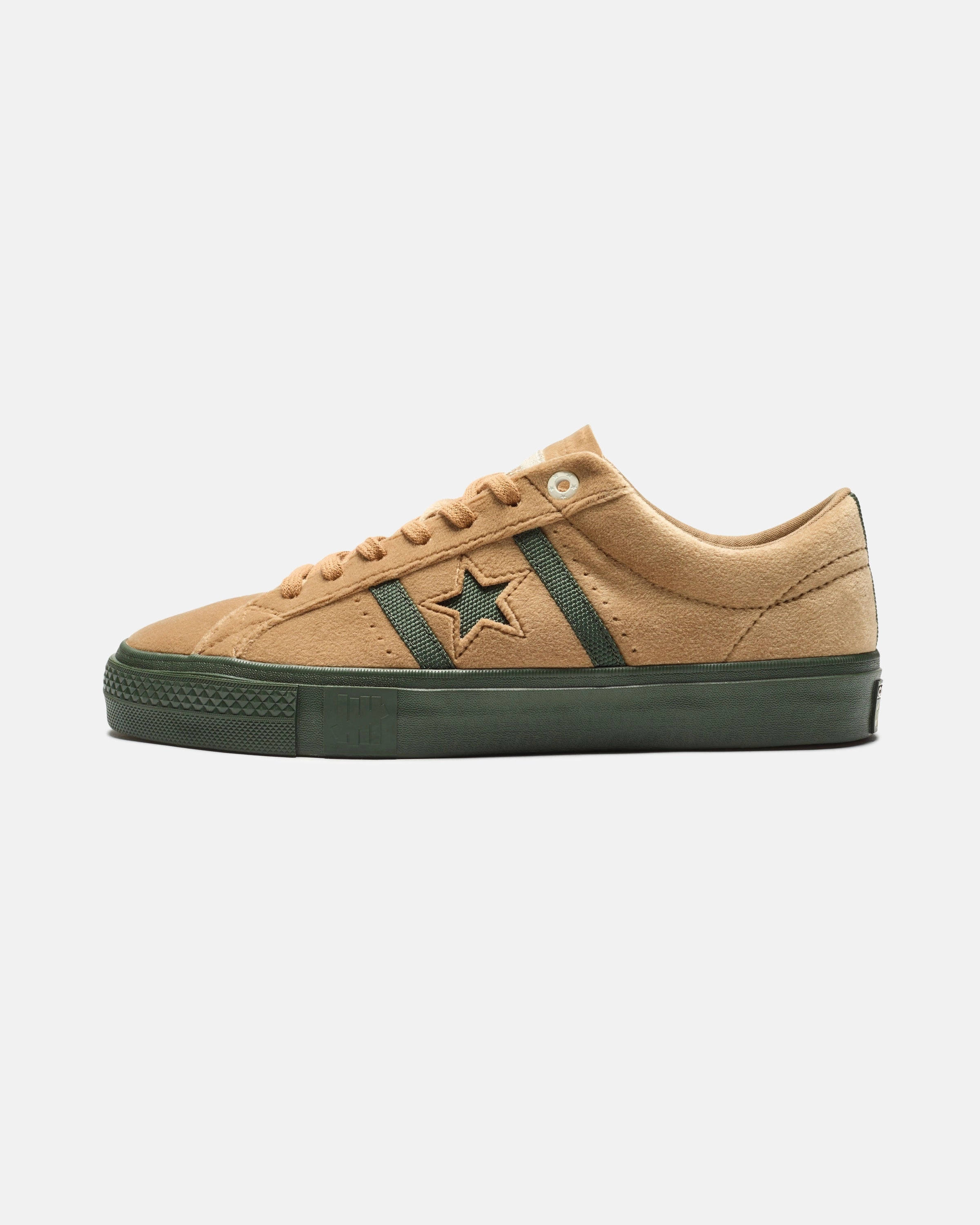 UNDEFEATED X CONVERSE ONE STAR ACADEMY PRO OX - BROWN Womens vintage sneakers