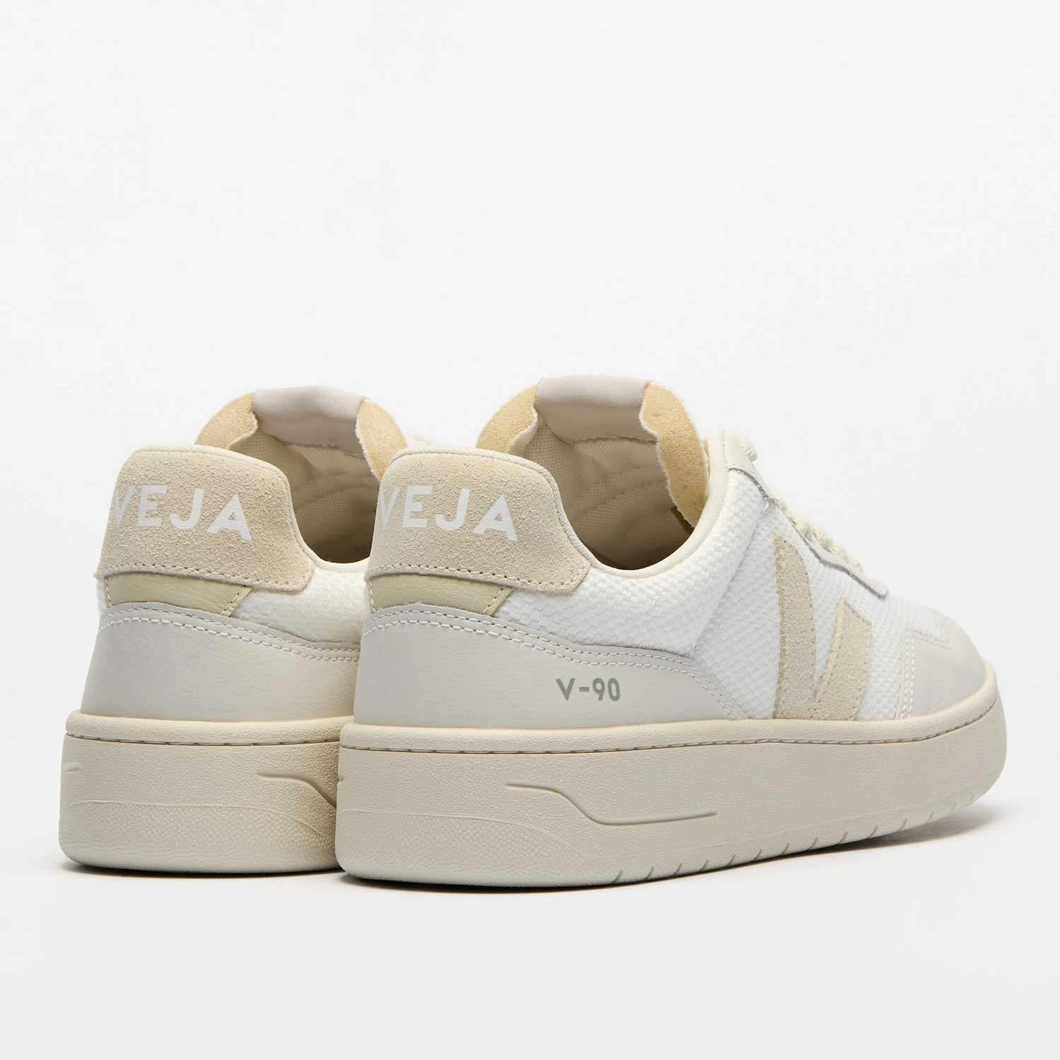 V-90 B-Mesh Sneaker Veja eco-friendly sneakers