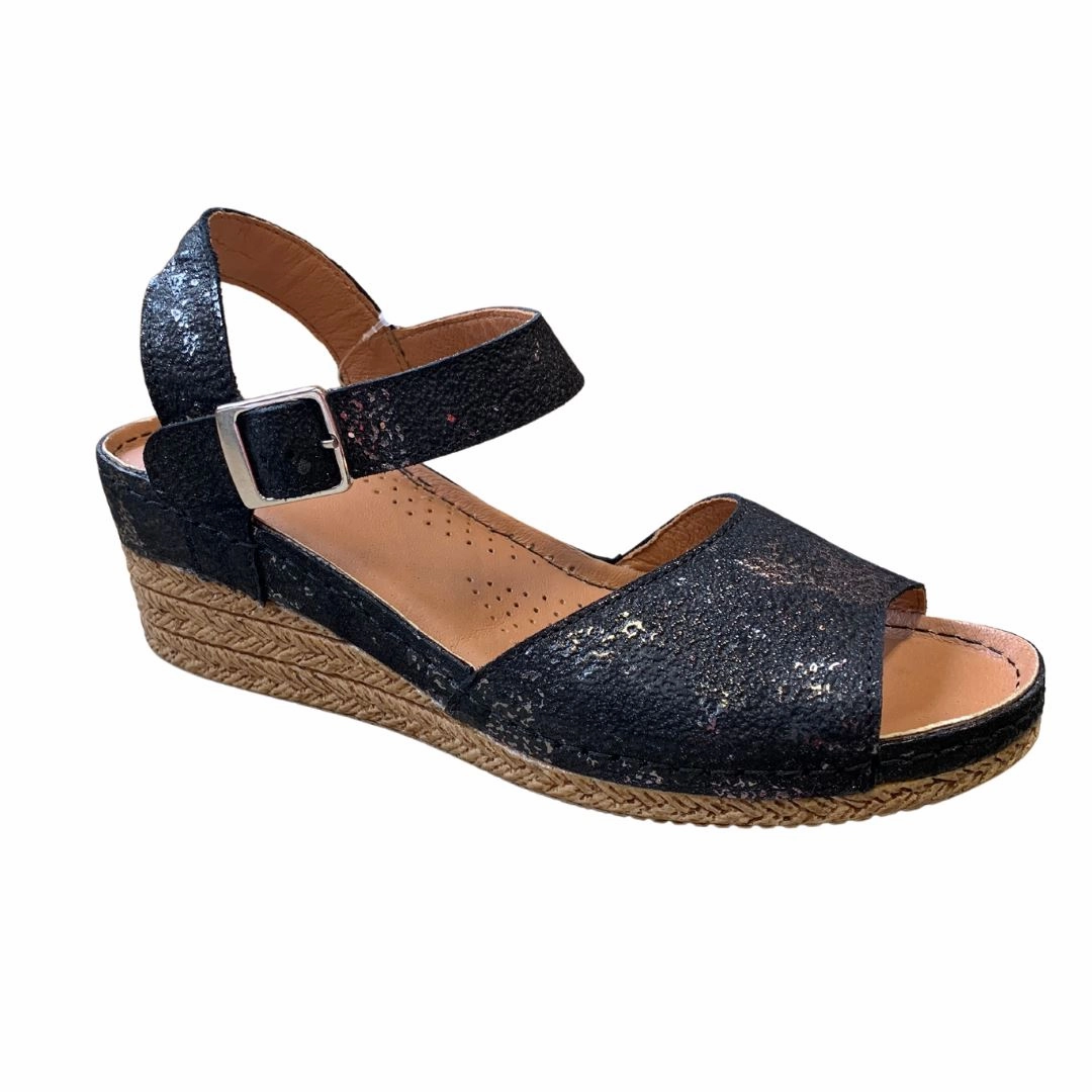V ITALIA 582 WEDGE SANDAL - FINAL SALE! V-Italia stylish Italian shoes