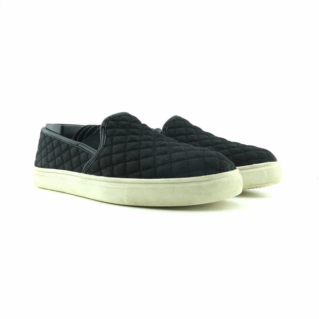 WONDER NATION MEMORY FOAM Wonder Nation kids shoe pictures