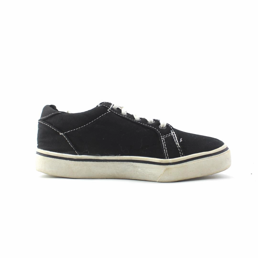 WONDER NATION MEMORY FOAM Wonder Nation kids shoe pictures