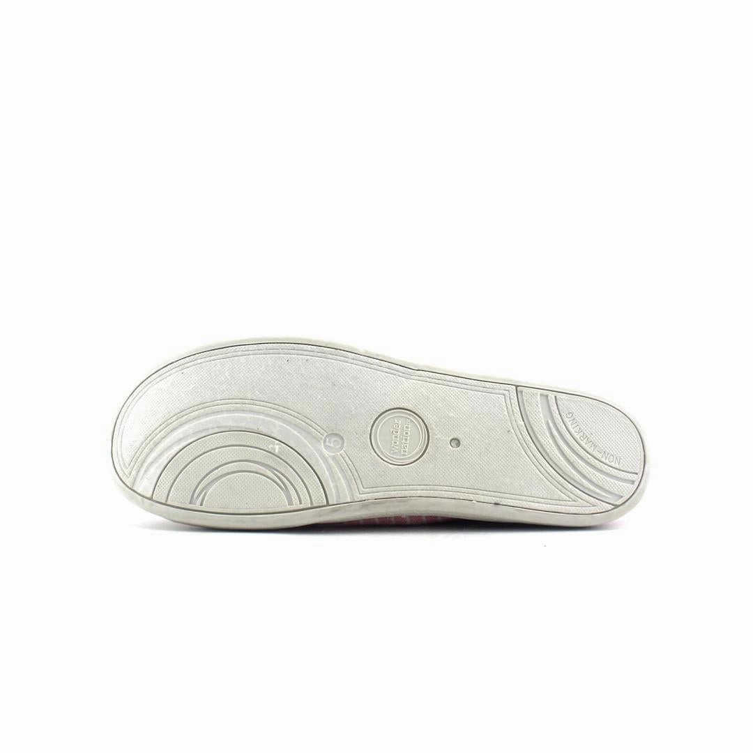 WONDER NATION MEMORY FOAM Wonder Nation kids shoe pictures