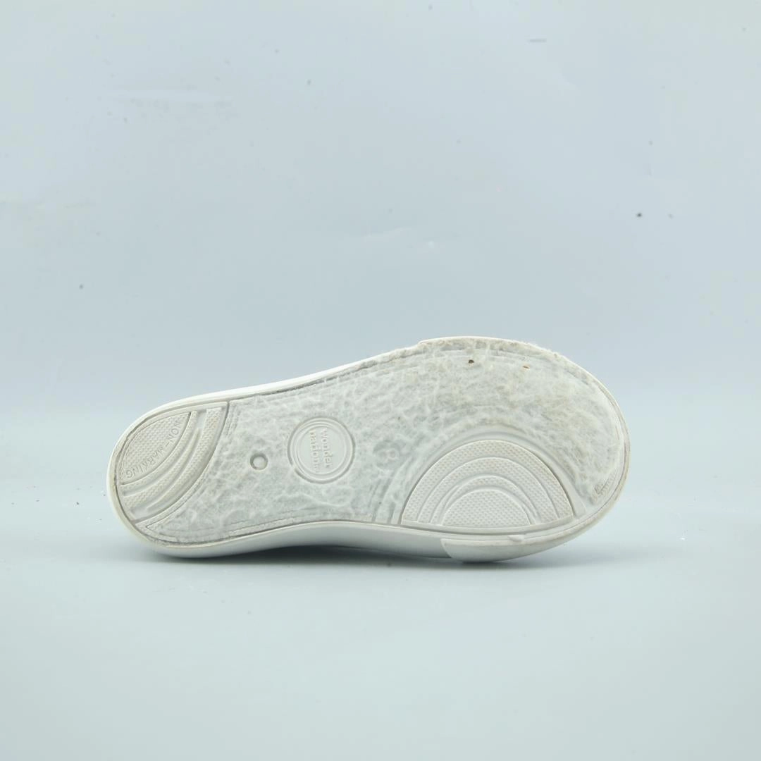 WONDER NATION MEMORY FOAM Wonder Nation kids shoe pictures