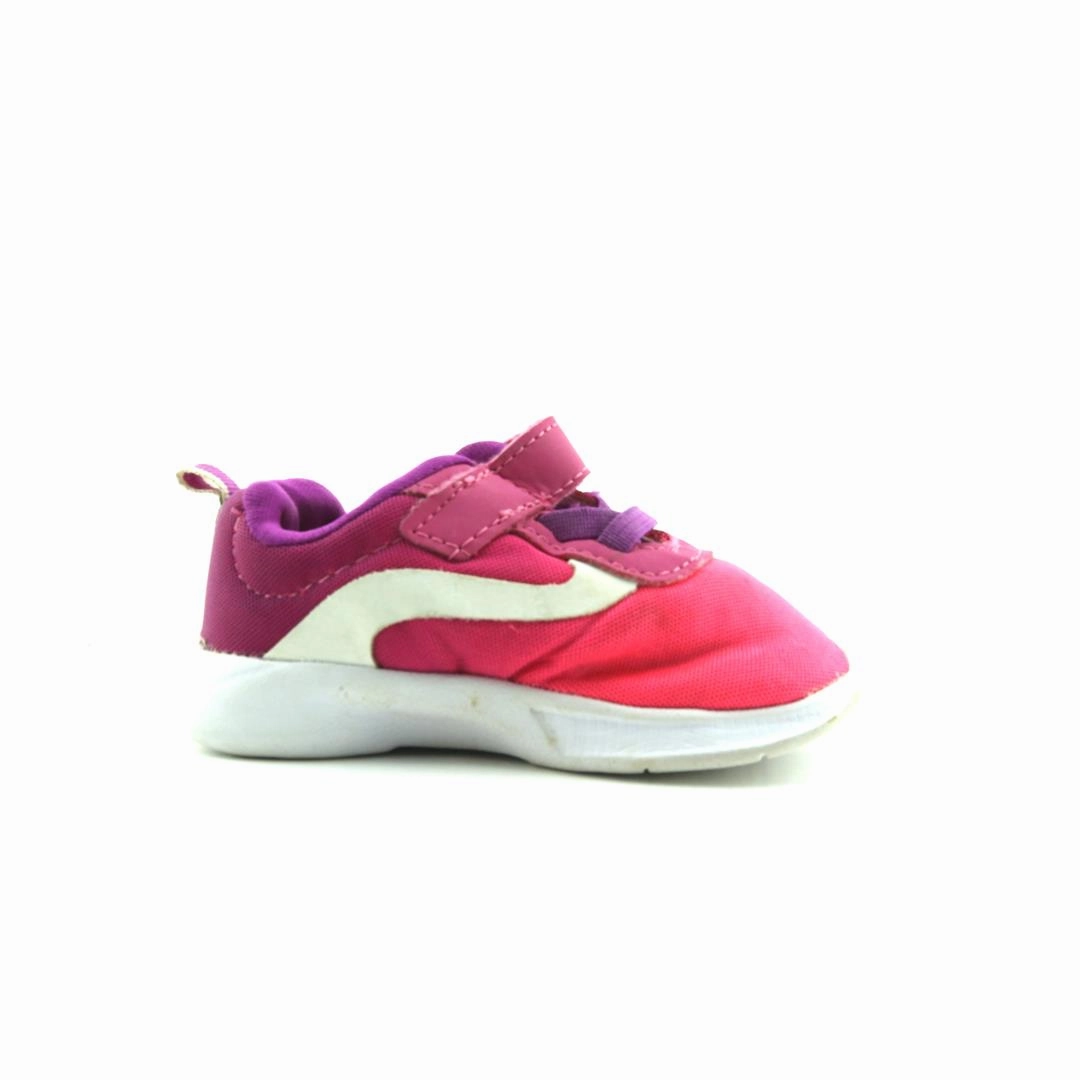 WONDER NATION MEMORY FOAM Wonder Nation kids shoe pictures