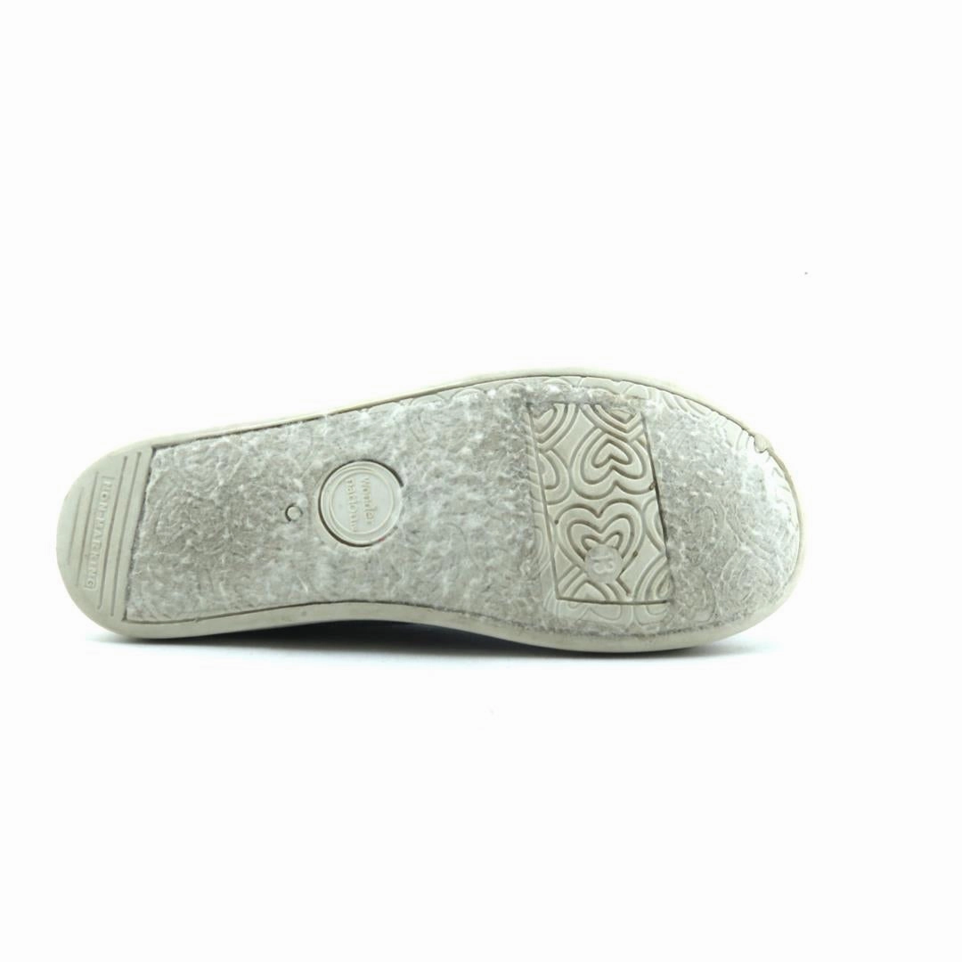 WONDER NATION MEMORY FOAM Wonder Nation kids shoe pictures
