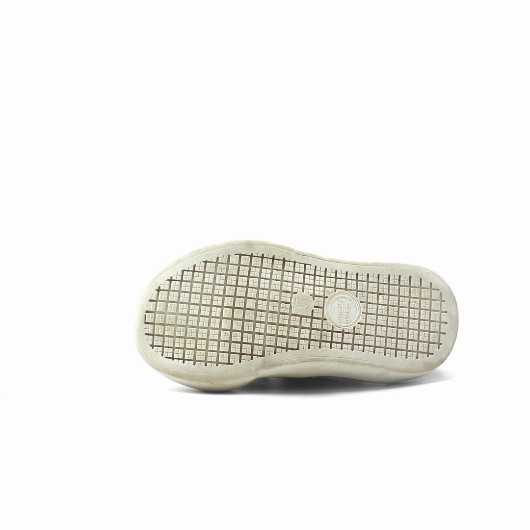 WONDER NATION MEMORY FOAM Wonder Nation kids shoe pictures