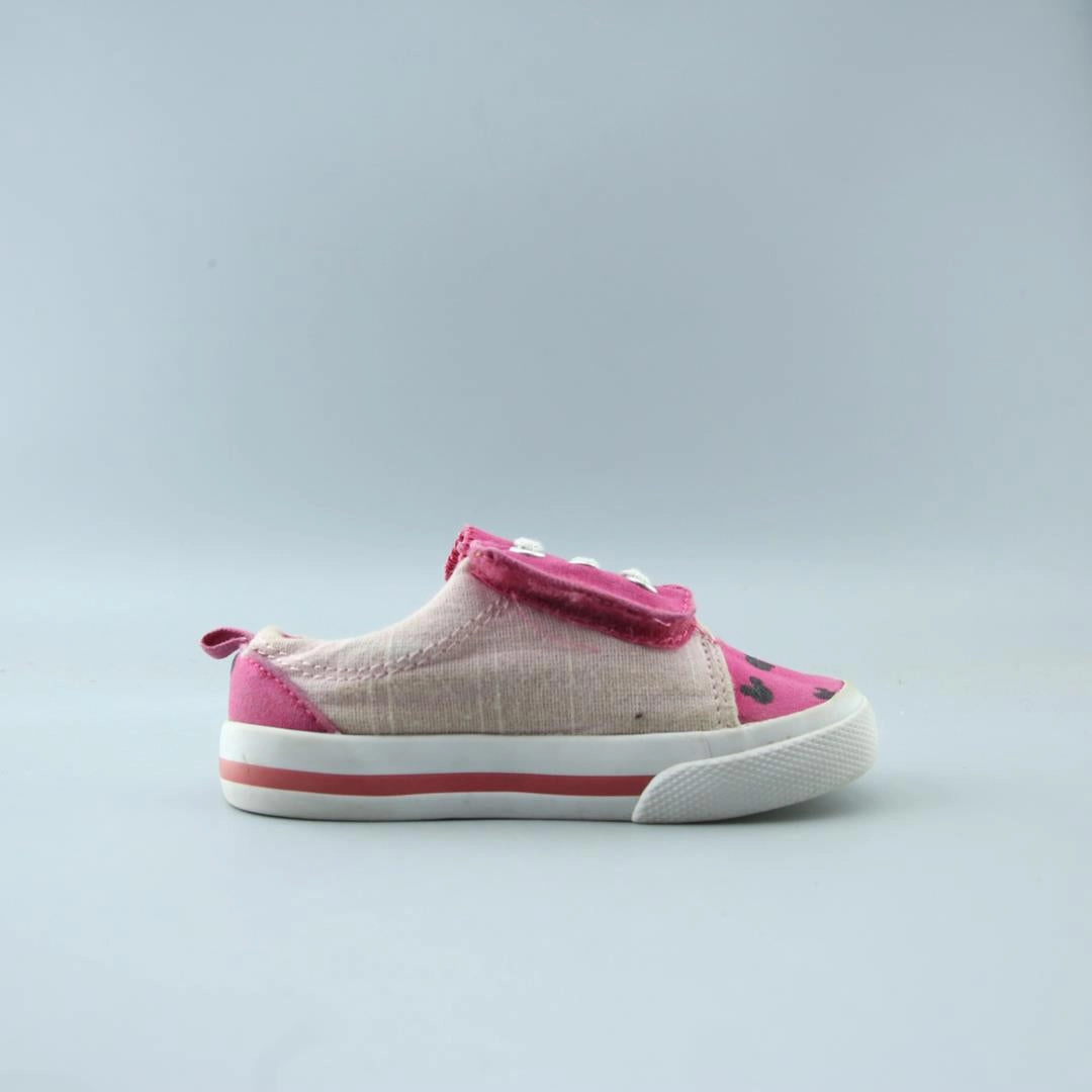 WONDER NATION MEMORY FOAM Wonder Nation kids shoe pictures