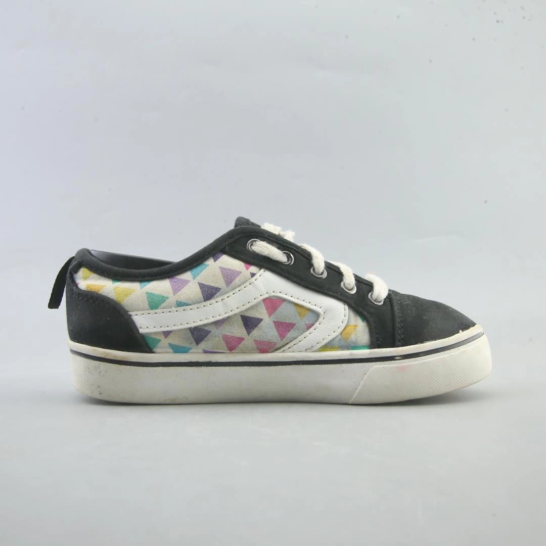 WONDER NATION MEMORY FOAM Wonder Nation kids shoe pictures