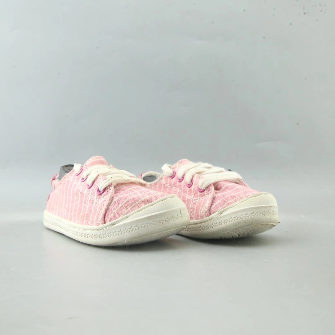 WONDER NATION MEMORY FOAM Wonder Nation kids shoe pictures