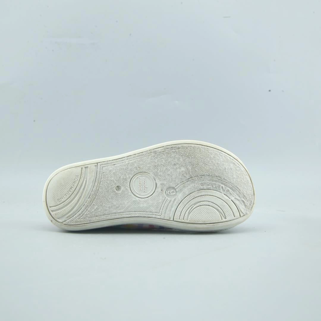 WONDER NATION MEMORY FOAM Wonder Nation kids shoe pictures