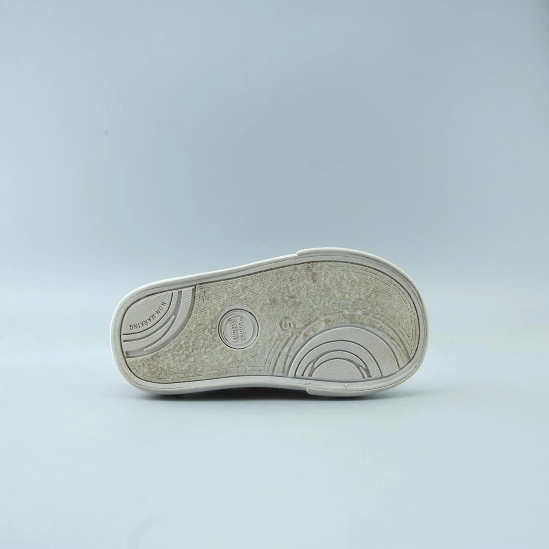 WONDER NATION MEMORY FOAM Wonder Nation kids shoe pictures