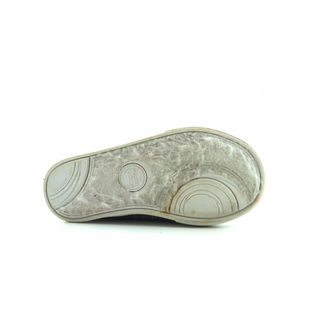 WONDER NATION MEMORY FOAM Wonder Nation kids shoe pictures