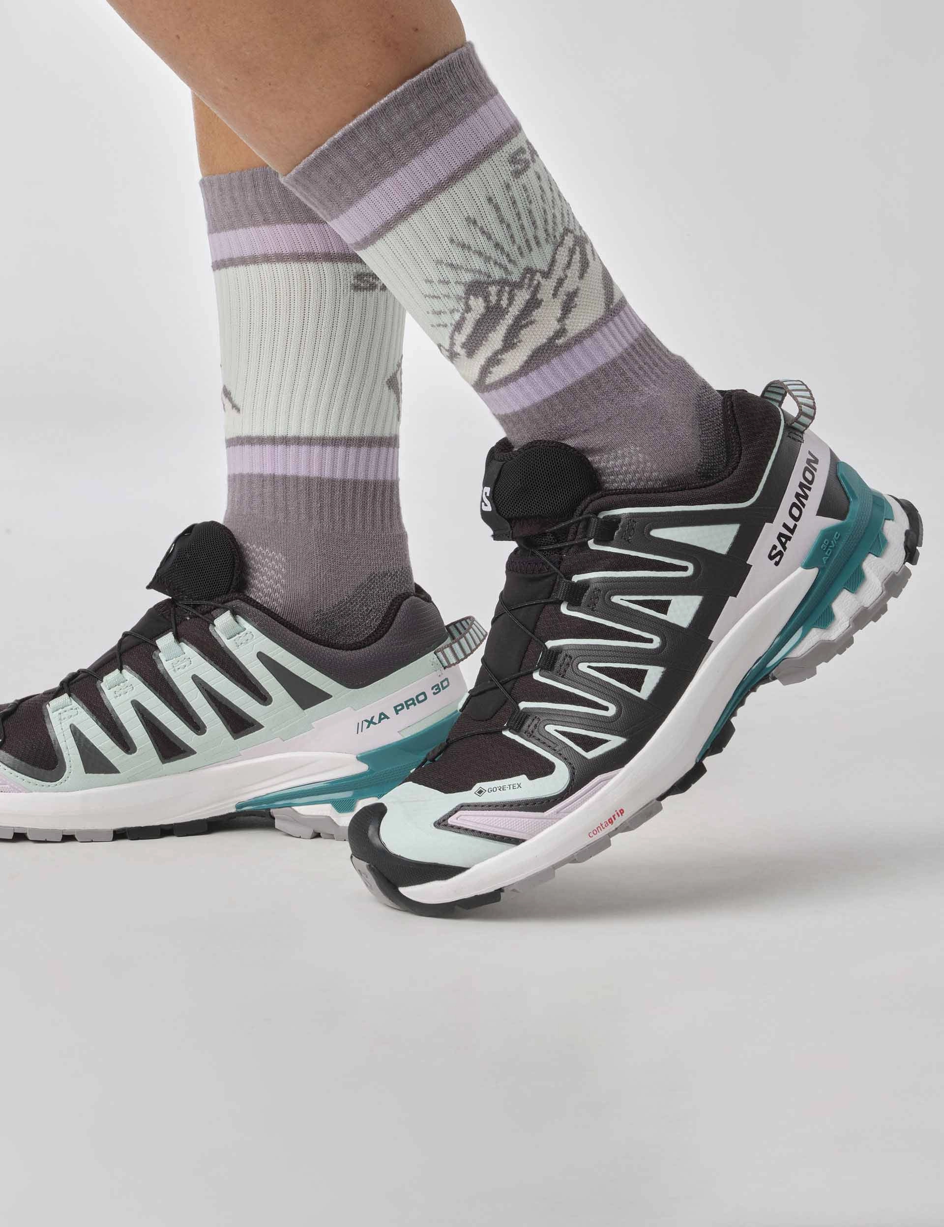 XA Pro 3D V9 Gore-Tex - Black/Bleached Aqua/Harbor Blue Salomon high-performance outdoor shoes