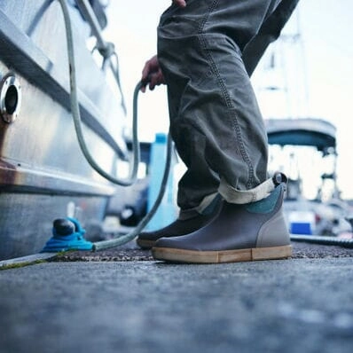 XTRATUF 6" ANKLE DECK BOOT MEN'S MEDIUM AND WIDE Xtratuf waterproof work boots